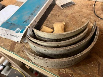 1964 1966 1967 1968 1969 1972 年 Oldsmobile 442 Cutlass NOS 前刹车衬里套装 — 第 1/3 张图片