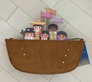 Bolso Bandolera Danielle Nicole x Disney It’s A Small World Cartera Barco - Imagen 1 de 8
