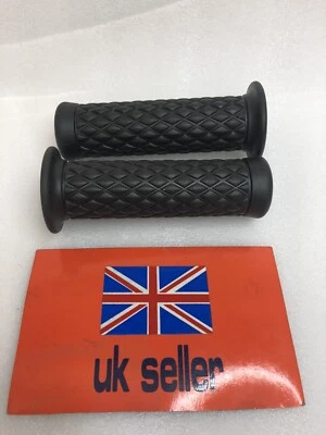 EMPUÑADURAS DE MOTOCICLETA 22mm 7/8" DIAMOND QUILTED BLACK RUBBER Bobber Cafe Racer Foto 1 de 4