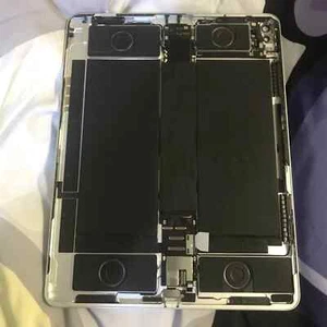 Originale Apple iPad Pro 12.9” 4th A2229 Chassis Scocca Batteria Silver B+ - Zdjęcie 1 z 8