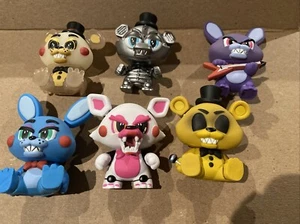 FNAF Five Nights at Freddy’s Funko Mystery Mini Figura Lote de 6 Juguetes Terror Raro - Imagen 1 de 5