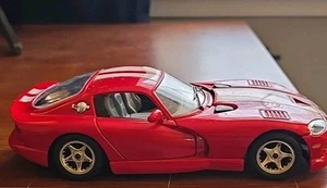 Burago 1997 Red Dodge Viper GTS Coupe 1:24 Doors Open And Close - Picture 1 of 2