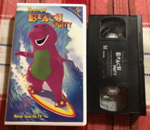 BARNEY'S BEACH PARTY [2002] Canadian Clamshell VHS TAPE Tested HIT ENTERTAINMENT - Picture 1 of 8