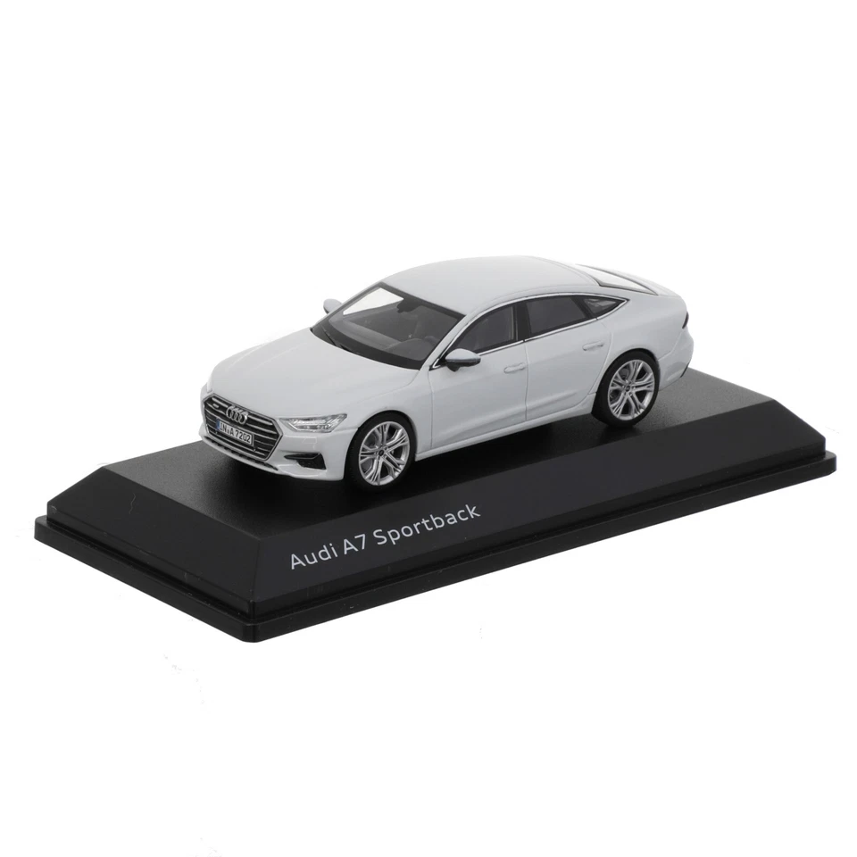 Modelo de coche Audi A7 Sportback 1.43 blanco Foto 1 de 4