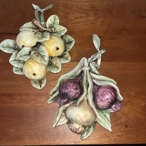 VTG SIGNED Pair Of Majolica Wall Art In Capidomente Style 1970s Italy - Picture 1 of 13