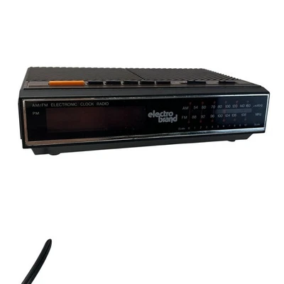 Radio Reloj Electrónico AM FM Marca Electro Retro Madera Grano Alarma Reposo Años 80 De Colección Foto 1 de 4
