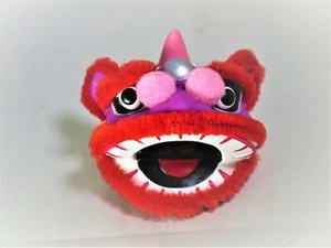 New ARTUNIV TECHNI COLOUR LION DANCE PULLBACK CAPSULE TOY RED/PINK - Picture 1 of 4