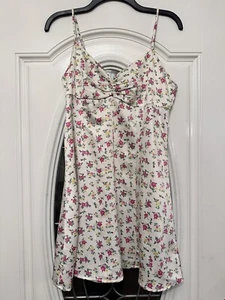 Mini Vestido Aeropostale Mediano Blanco Marfil Rosa Floral Y2K - Imagen 1 de 7
