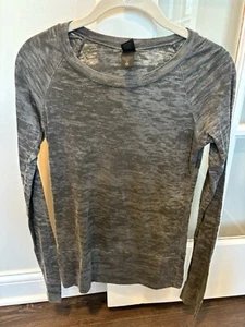 alternative apparel Long sleeve Women’s Gray Tee - Picture 1 of 3