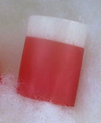 Vasos de chupito navideños cada uno tiene capacidad para 1/2 oz vendidos en juegos de 2 hechos a mano con resina Foto 1 de 4