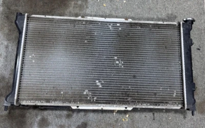 Conjunto de radiador de aluminio para Subaru Legacy 1995-1999 2,2 L 2,5 L CON VENTILADORES Foto 1 de 4