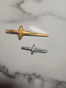 1995 Mighty Morphin Power Rangers Deluxe Ninja Megazord Swords - Picture 1 of 2