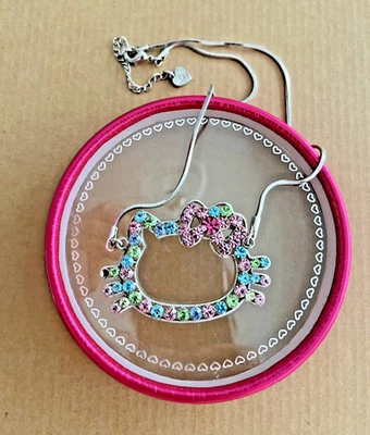 Colar Hello Kitty com cristais cor arco strass original Sanrio Japão - Imagem 1 de 4
