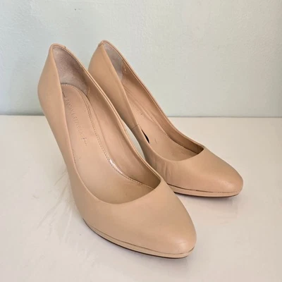Zapatos de salón Banana Republic para mujer 7,5 m cuero nude carrera oficina boda invitada  Foto 1 de 4
