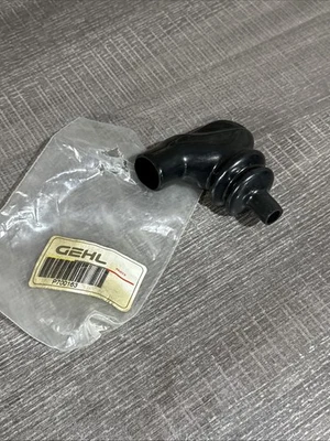 GEHL 1639/1649 Pavimentadoras de asfalto Hidráulica Accionamiento por vía Control Válvula Bota P700163 Foto 1 de 4