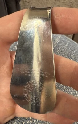 Zapato Publicidad Metal Vintage Cuernos Cuerno Cruz Roja Zapato EE. UU. Foto 1 de 2