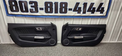 Ford Mustang GT V6 2015-2023 EcoBoost juego de panel de puerta de cuero diestro y derecho OEM Foto 1 de 4