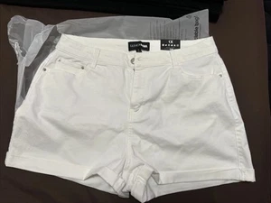 White Cargo Shorts Cuffed Bottoms - Picture 1 of 6