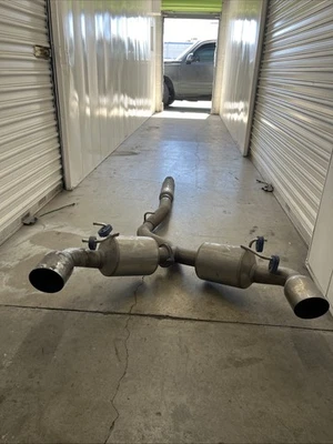 Escape doble Greddy Evolution GT para 11-14 Subaru WRX y STi Sedán GV8 Foto 1 de 4