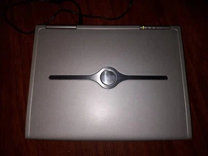 Dell Inspiron 8600 15.4" Laptop - POWERS ON AND WORKS BUT NEEDS REPAIR - - Picture 1 of 12