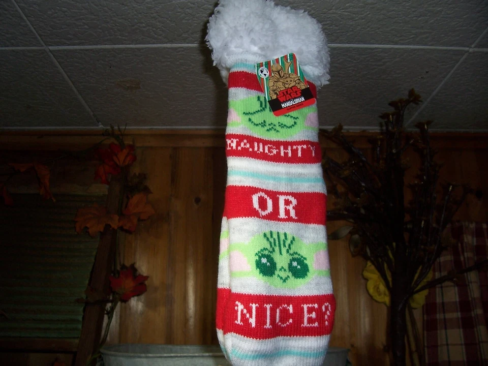 Star Wars Mandalorian Christmas Slipper Socks Women’s Size 4-10 Disney GROGU