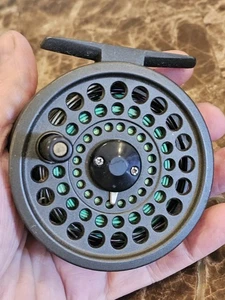 Carrete de pesca con mosca Daiwa Lochmor-s 200  - Imagen 1 de 6