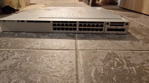 Cisco Catalyst 3850 24 Port 1Gbit L3 Netzwerk-Switch - Grau + 4x 10Gbit SFP+ - Bild 1 von 4