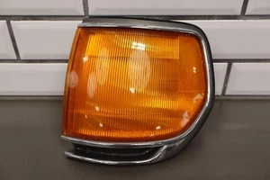 91-97 Toyota Land Cruiser Left Driver FenderMounted Amber Turn Signal Light Lamp - Picture 1 of 9