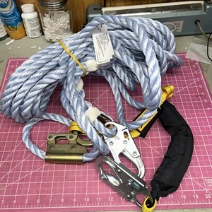 CONDOR 45J298 Fall Protection Kit 3' Shock Absorbing Lanyard. 👀 GR8 BUY 😎 - Picture 1 of 10