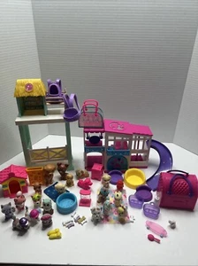 Lot of Barbie Dogs & Pet Accessories, Carriers, Bowls, Bones, Vet& Chelsea Set - Picture 1 of 10