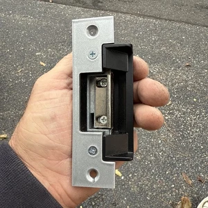 Golpe de puerta eléctrica Sibih Security 412 1-1/4" x 4-7/8" 12 - 16 voltios ¡NUEVO ASPECTO! - Imagen 1 de 7