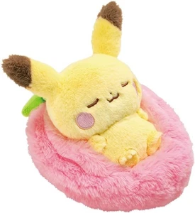Pokemon Poképeace Schlafendes Pikachu Plüschtier auf Erdbeere Spielzeug TAKARA TOMY - Bild 1 von 5