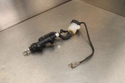 09-12 TRIUMPH STREET TRIPLE R REAR BACK BRAKE MASTER CYLINDER W RESERVOIR Foto 1 de 4