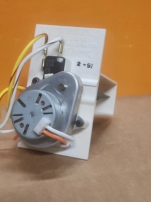 Conjunto deflector de aire para refrigerador KitchenAid 5018364 2004484 2000343 Foto 1 de 4