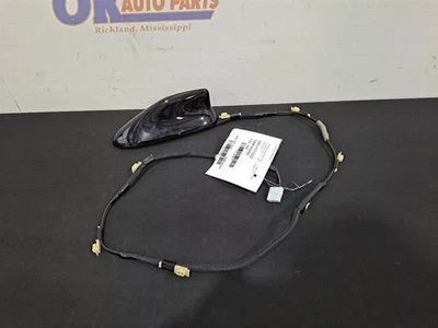22 2022 HONDACORD OEM ANTENA DE BARBATANA DE TUBARÃO MONTADA NO TETO PRETA  - Imagem 1 de 4