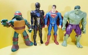 Konvolut vier (4) Superhelden Figuren: Hulk Ninja Turtle Superman & Power Ranger - Bild 1 von 12