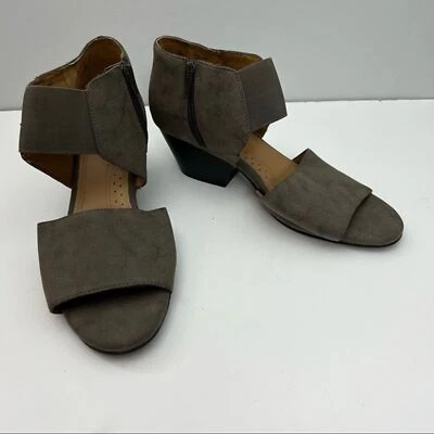 Tacones de gamuza Natural Soul para mujer talla 9 W ancho gris Foto 1 de 4
