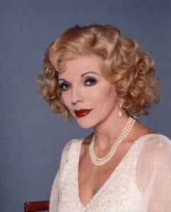 JOAN COLLINS - SIX (6) b/w & Colour Photographs Relating to 'TONIGHT AT 8.30' - Foto 1 di 9
