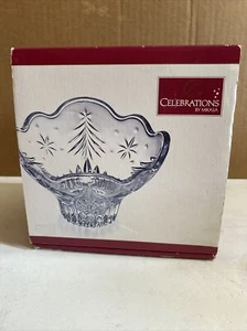 Celebrations by Mikasa Christmas Night Collection Footed Bowl 6" WY553/728 NIB - Picture 1 of 11