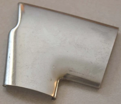 Nuevo de Lote Antiguo Ford Custom 300 Sedán Vidrio Trasero Ventana Trasera Esquina Moldura Foto 1 de 4