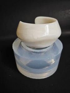 BRACELET CUFF CLEAR SILICONE MOLD, WAVE RAISED SHAPE BRACELET  - Picture 1 of 11