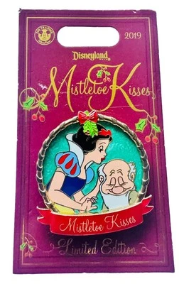 2019 Disney Mistletoe Kisses Snow White & Bashful Pin LE 2000 Christmas DLR - Image 1 of 4