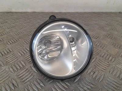 Faro antiniebla delantero pasajero izquierdo renault twingo 2011-2014 261558092R Foto 1 de 4