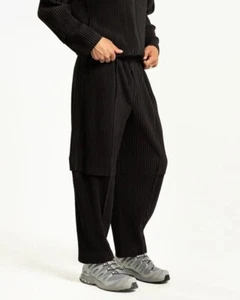 Homme Plisse ISSEY MIYAKE Straight Leg Black Casual Pants - Picture 1 of 13