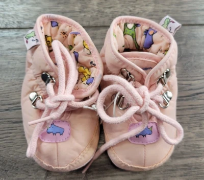 Bebé Niña Nuevo sin Etiquetas Carter's John Lennon Talla 2 Rosa Zapatos de caña alta Foto 1 de 3