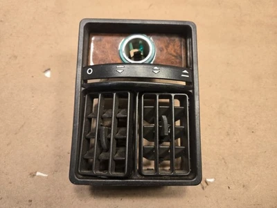 Jaguar XJ40 XJ6 console central traseiro ventilação de ar com isqueiro 1988-1994 BBC7940 - Imagem 1 de 4