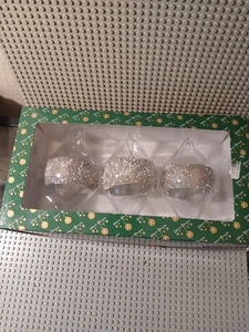 Dillard's Trimmings 3 ORNAMENTS (2) Clear w/ beads silver white Org Box NEW - Picture 1 of 2