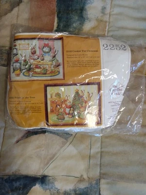 1982 The Creative Circle Trimmin' the Tree Quilted Stitchery Kit 2252 Christmas - Image 1 of 4