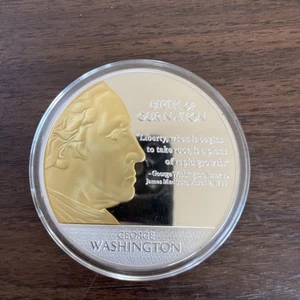 2014MOUNT RUSHMORE SILVER-PLATED WITH SPOT GOLD 70MM PROOF COIN - Picture 1 of 4