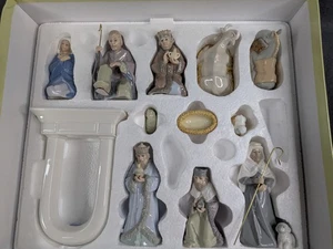 Vintage Punze 11-teiliges Porzellan Weihnachtskrippenset Originalkarton - Bild 1 von 3